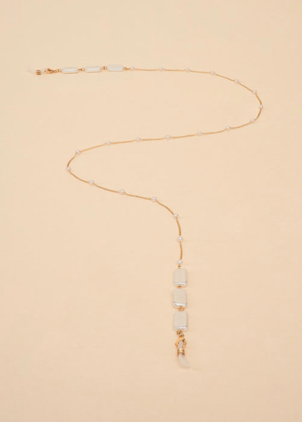DELICATE PEARL GLASSES CHAIN
