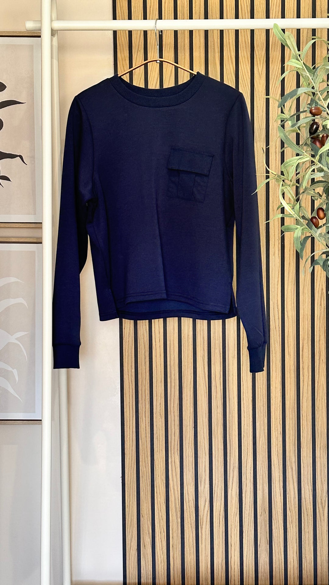 DRESS BLUES CHABRINA SWEATSHIRT