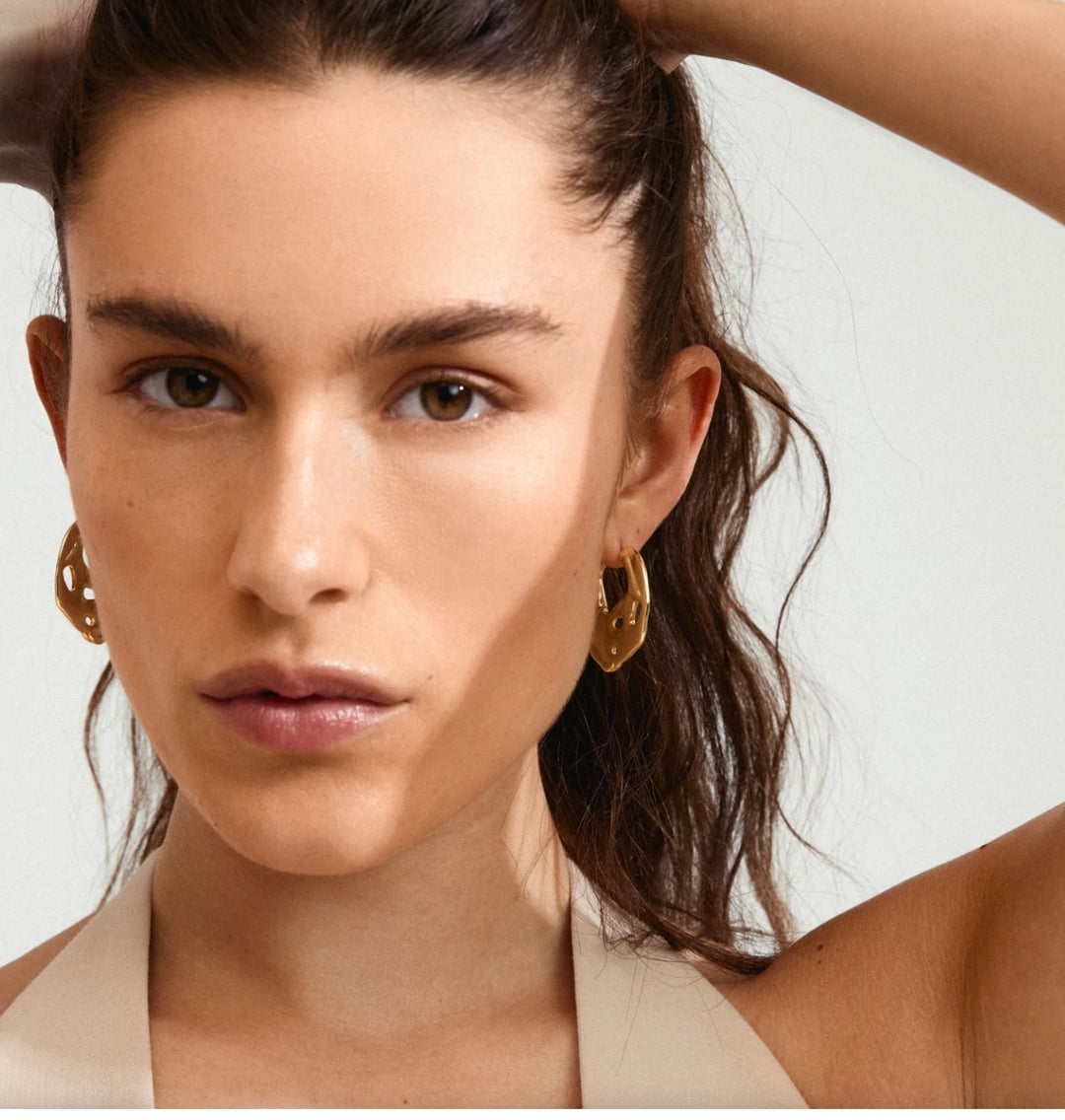 DAWN GOLD PLATED HOOP EARRINGS