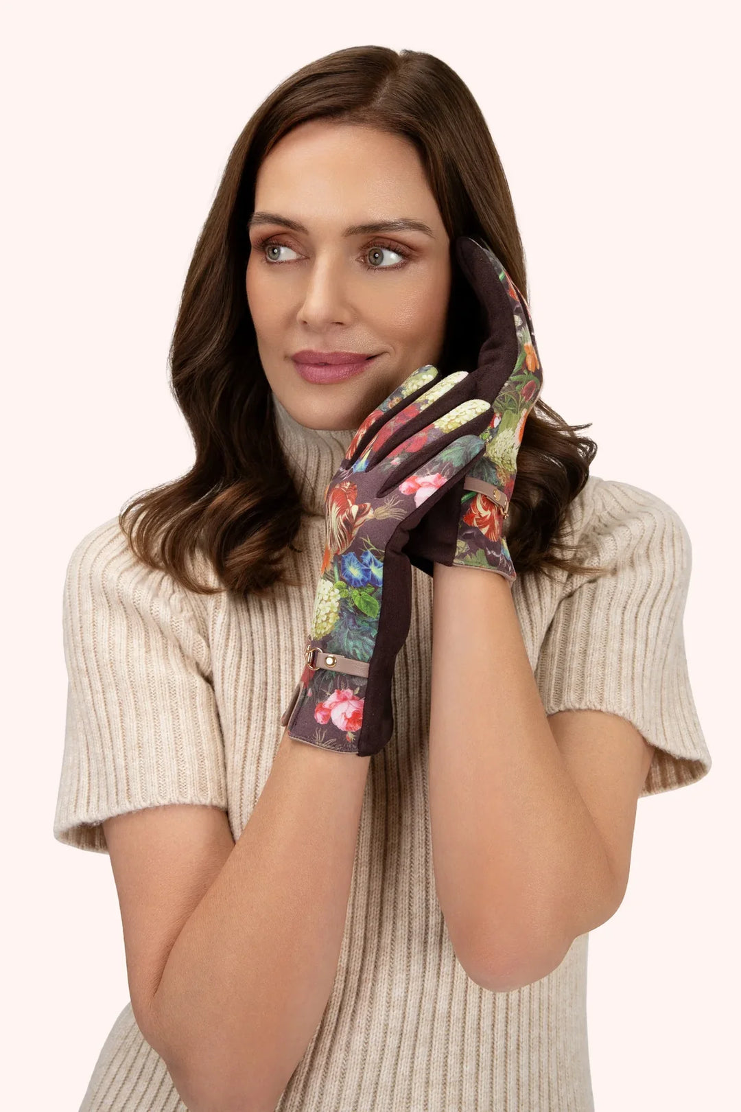 CHOCOLATE KYLIE GLOVES