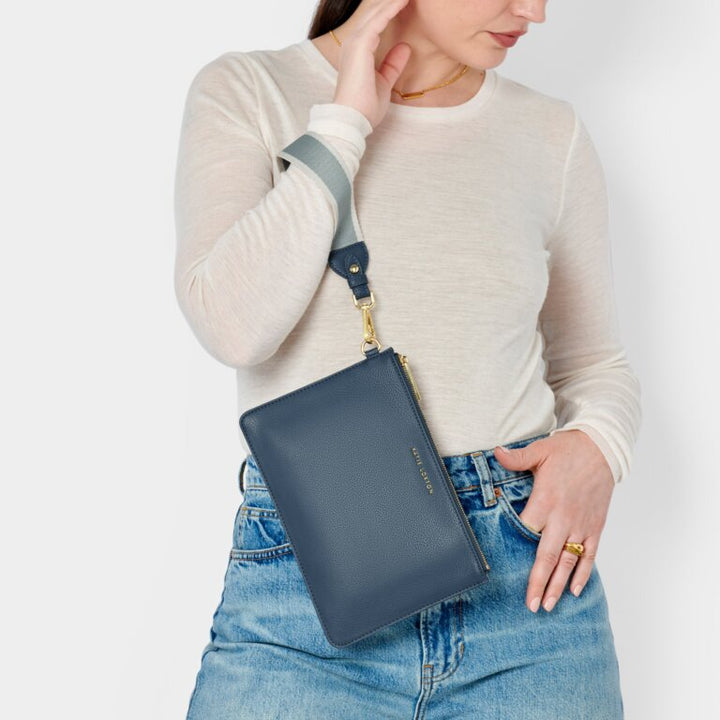 NAVY ZANA CANVAS WRISTLET POUCH