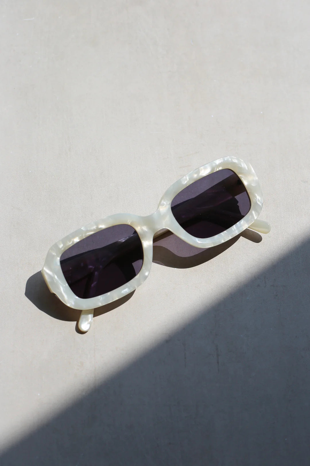 OYSTER SUNGLASSES