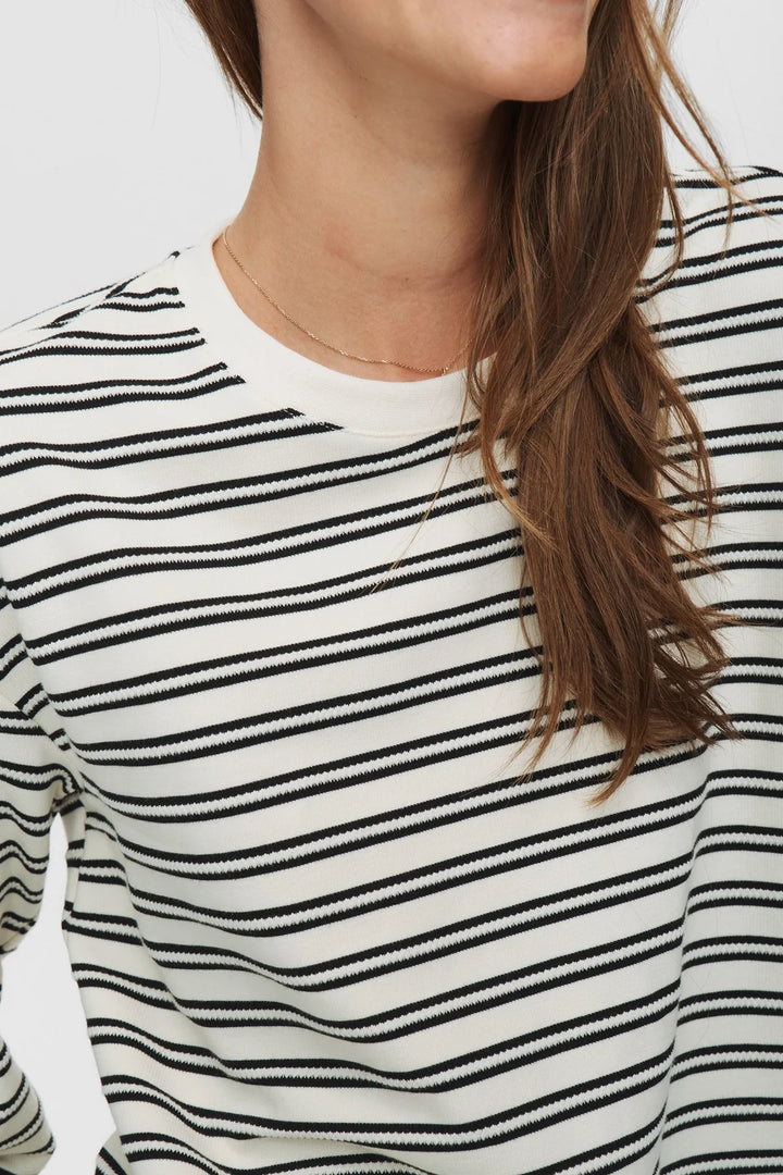 CLOUD DANCER MACIE SWEATSHIRT