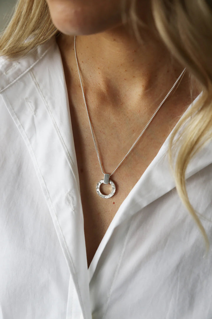 SILVER PALM NECKLACE