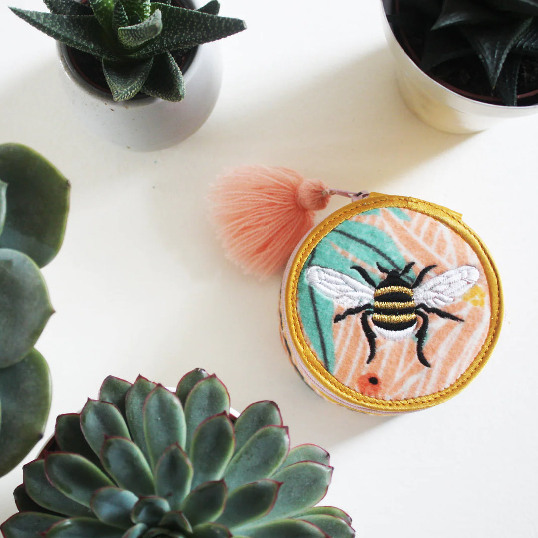 EDEN BOX WITH BEE DESIGN