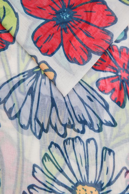 CREAM & RED GARDEN FLORAL SCARF