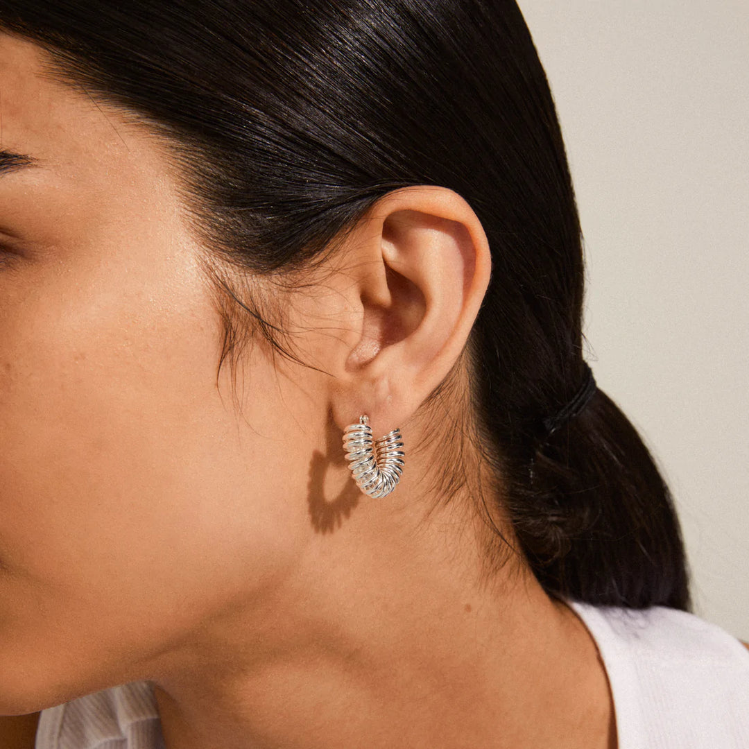 SARA SILVER SMALL SPIRAL HOOP EARRINGS