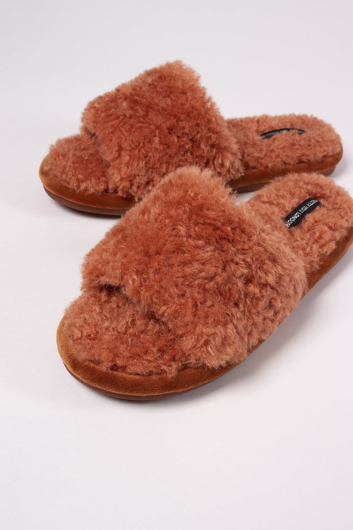 CANDY IN SPICE SLIPPERS