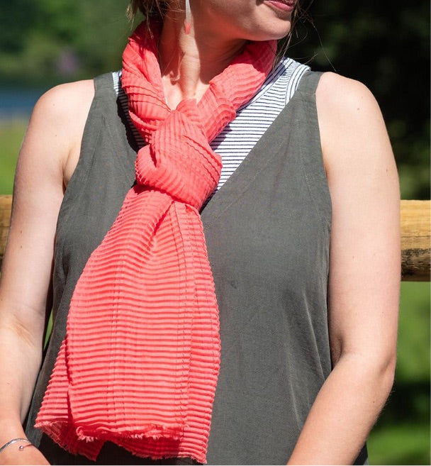 CORAL LIGHT WEIGHT CRINKLE SCARF