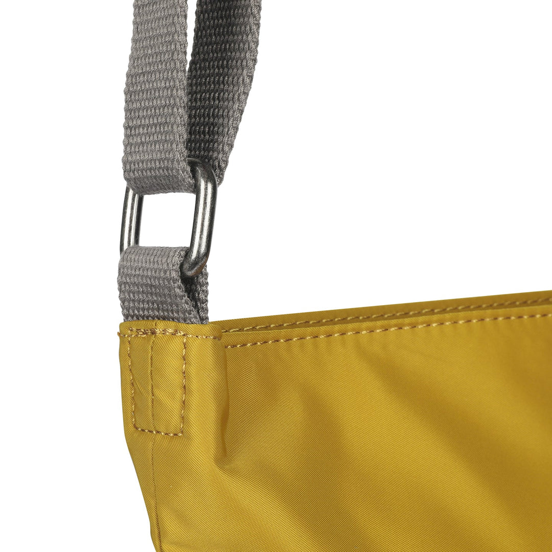 CORN KENNINGTON SUSTAINABLE MEDIUM CROSSBODY BAG