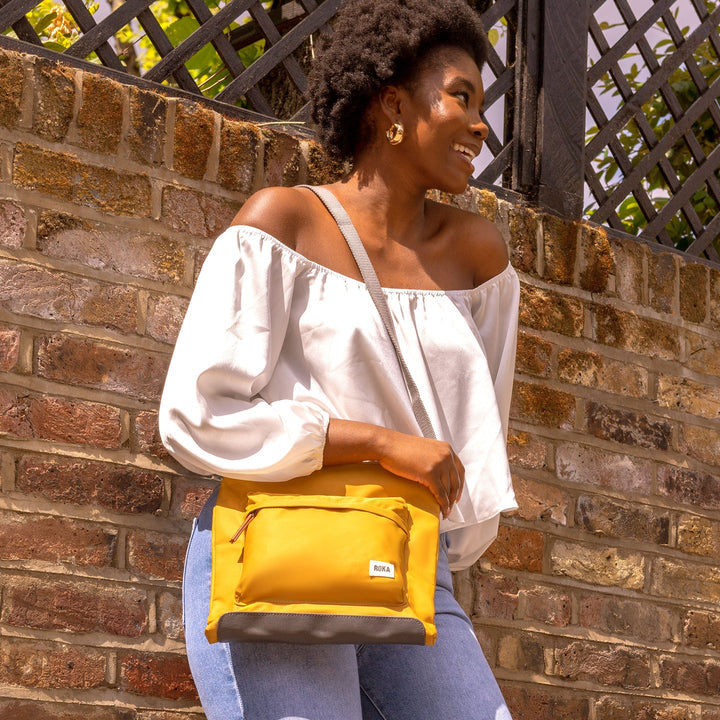 CORN KENNINGTON SUSTAINABLE MEDIUM CROSSBODY BAG