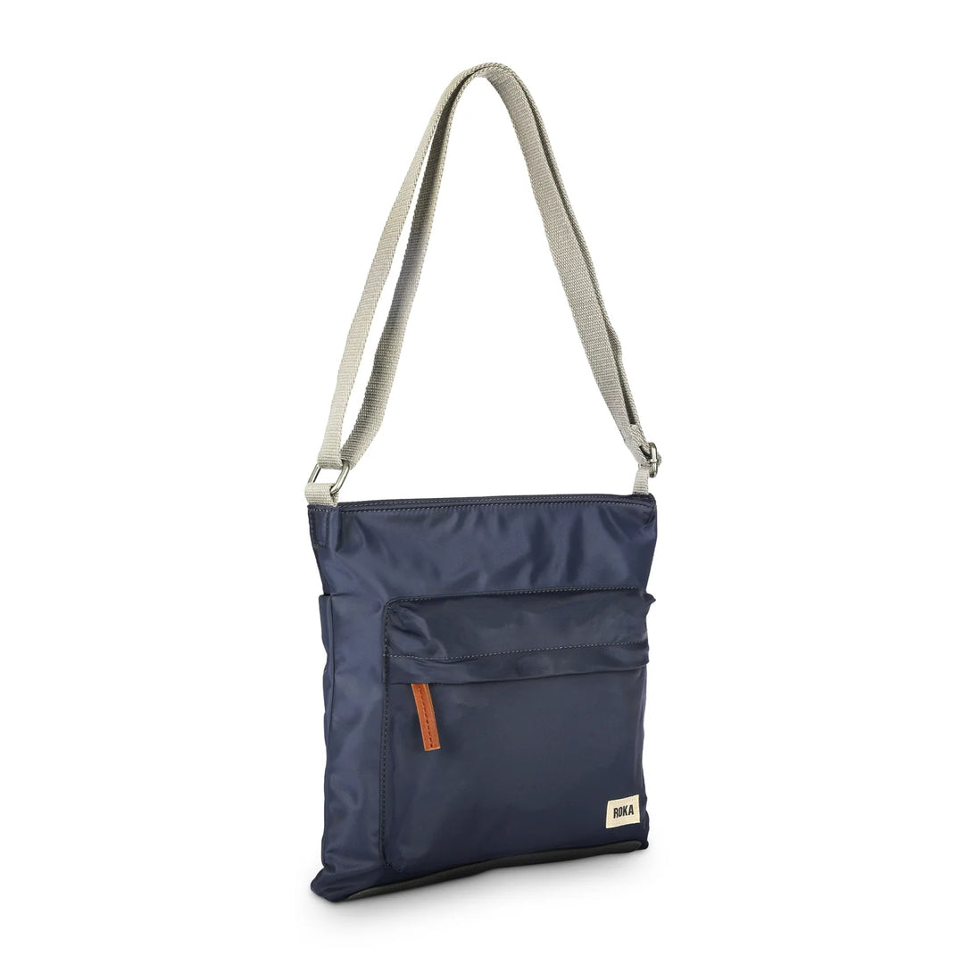 MIDNIGHT NAVY KENNINGTON SUSTAINABLE MEDIUM CROSSBODY BAG