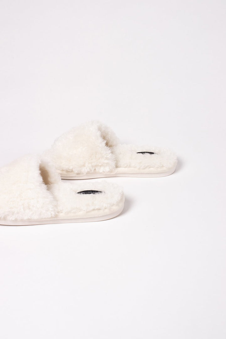 CANDY IN VANILLA SLIPPERS