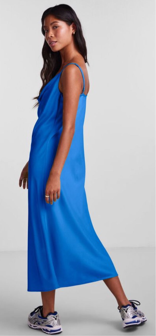 ODDA PRINCESS BLUE MIDI STRAP DRESS