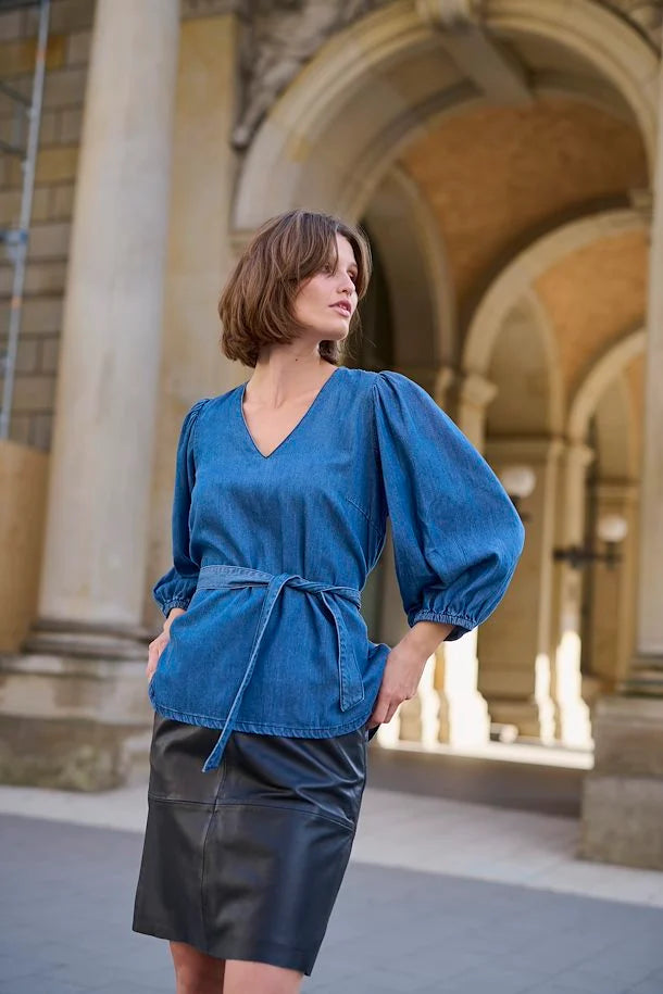 Women's Tops & Shirts