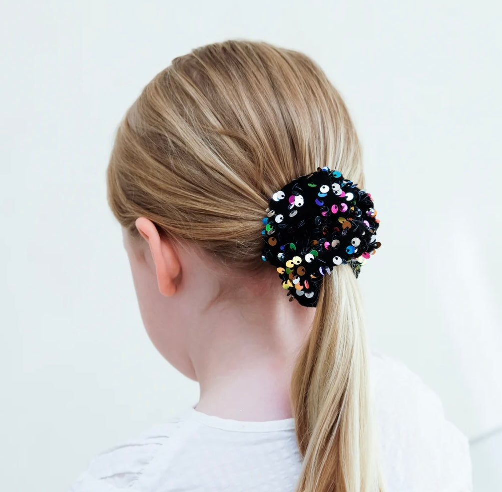 JAZZY SCRUNCHIE