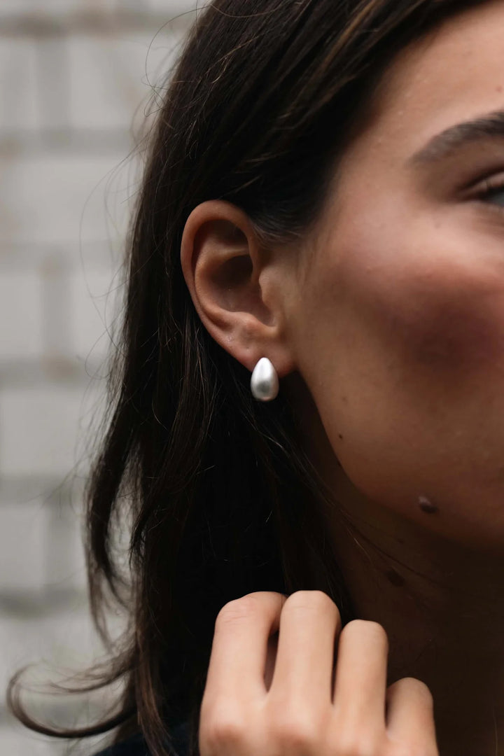 TEARDROP EARRINGS SILVER