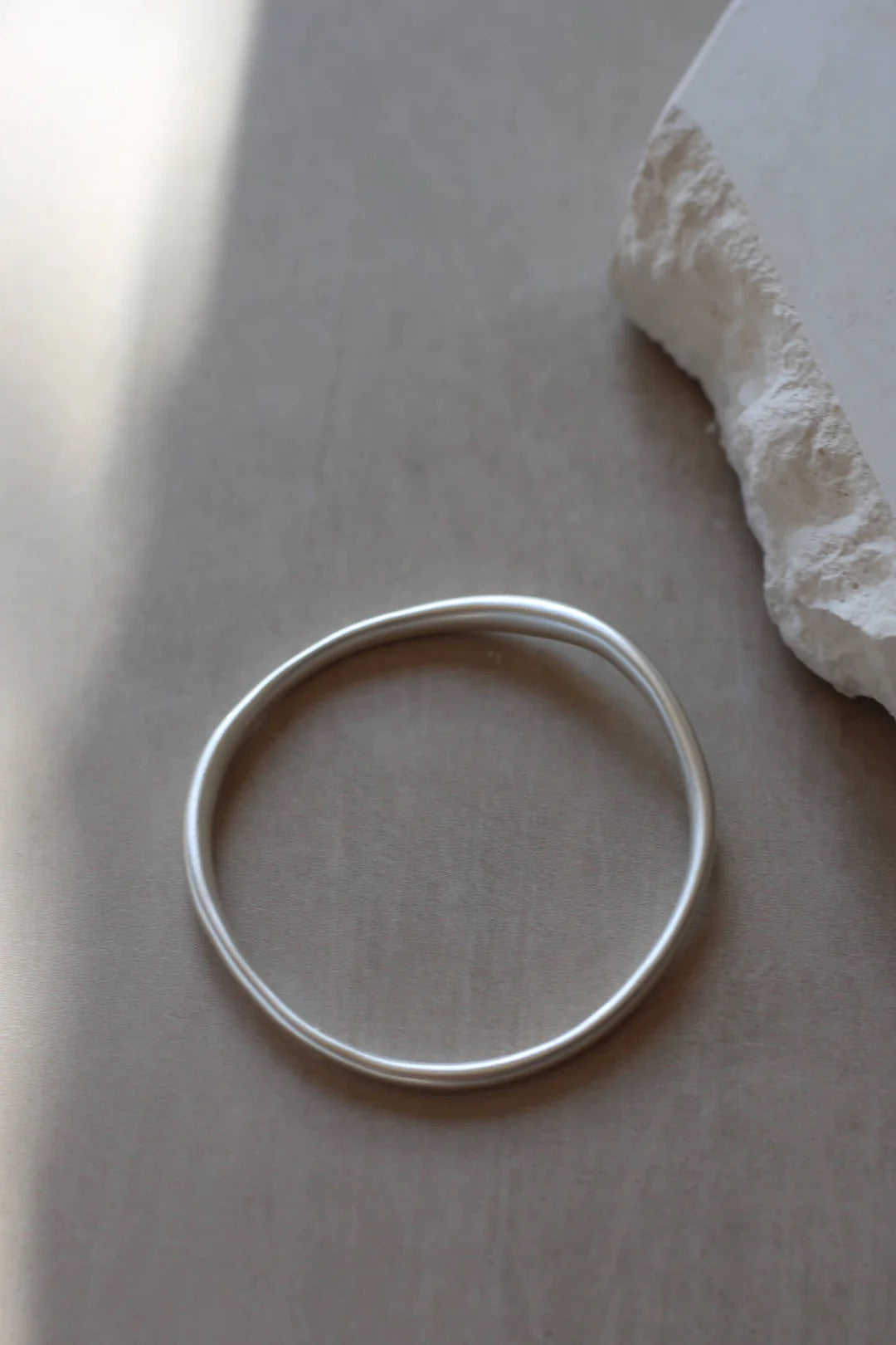 WAVE SILVER BANGLE