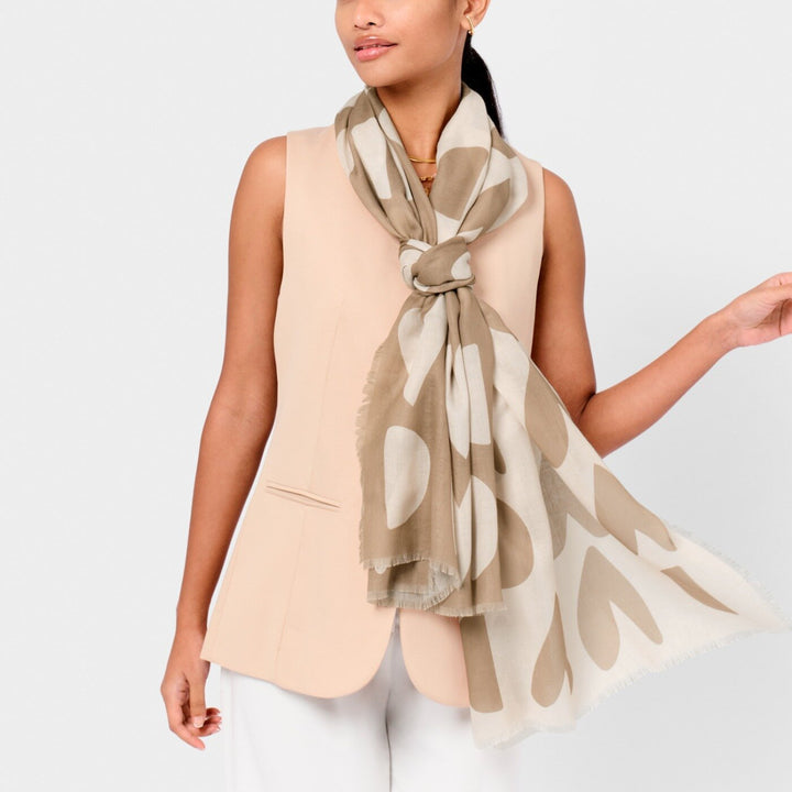 PRINTED SCARF LARGE HEART TAUPE