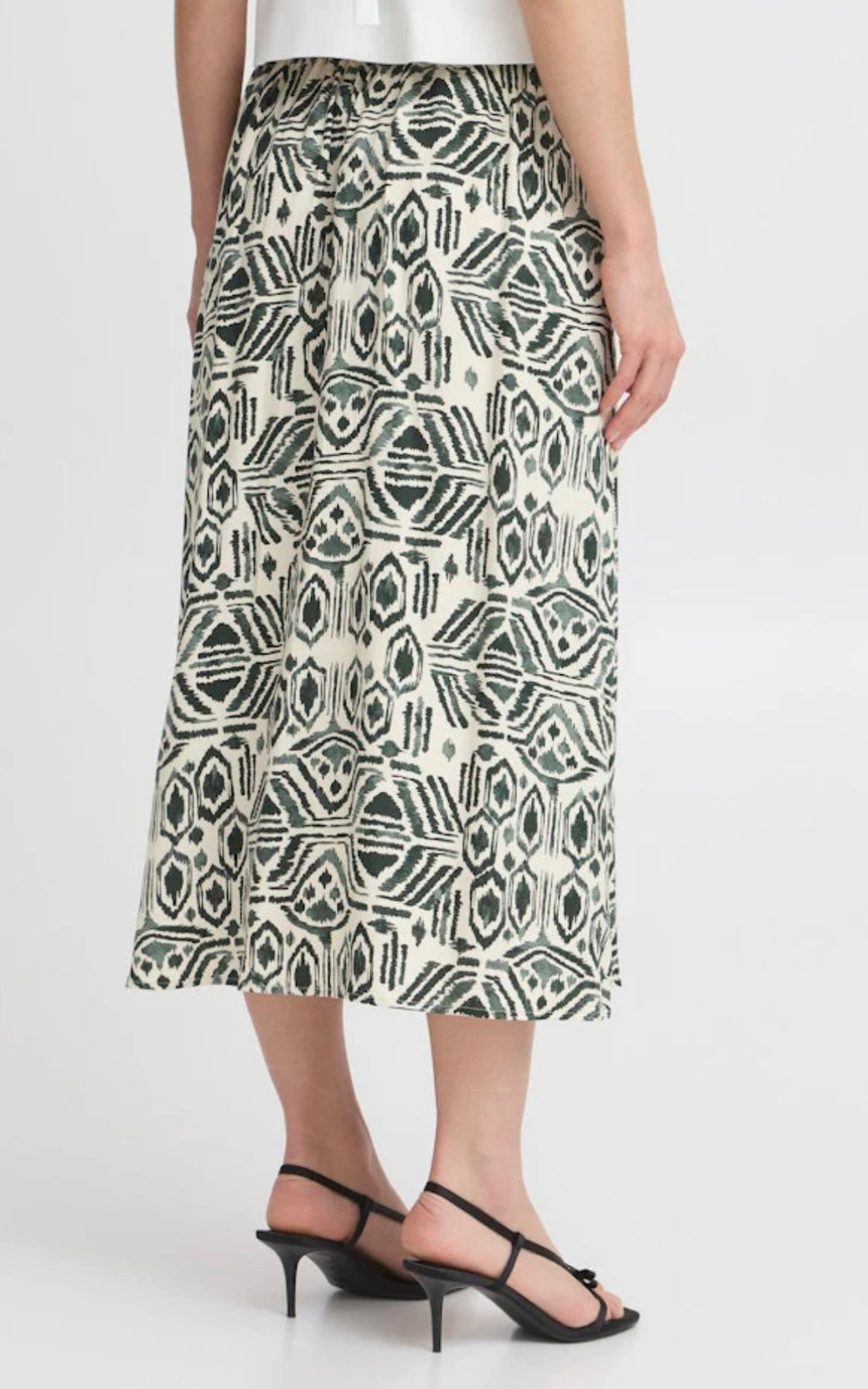 ETHNIC SPRAY JOELLA BUTTON MIDI SKIRT