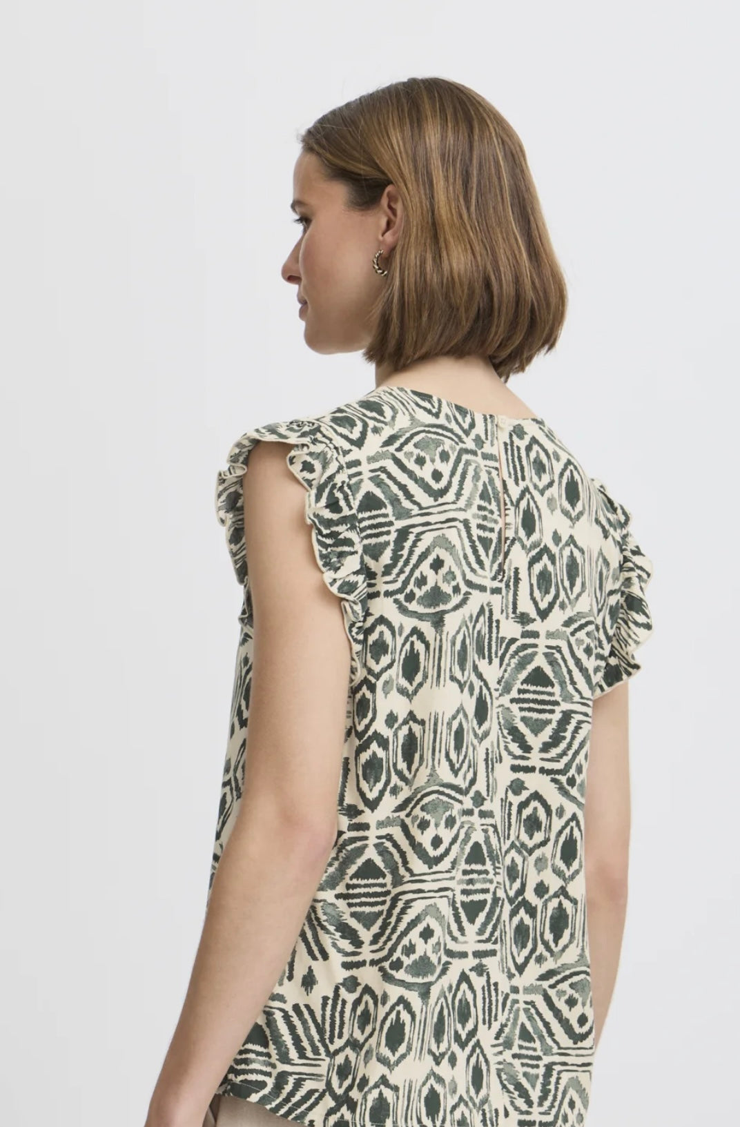 ETHNIC JOELLA V NECK TOP