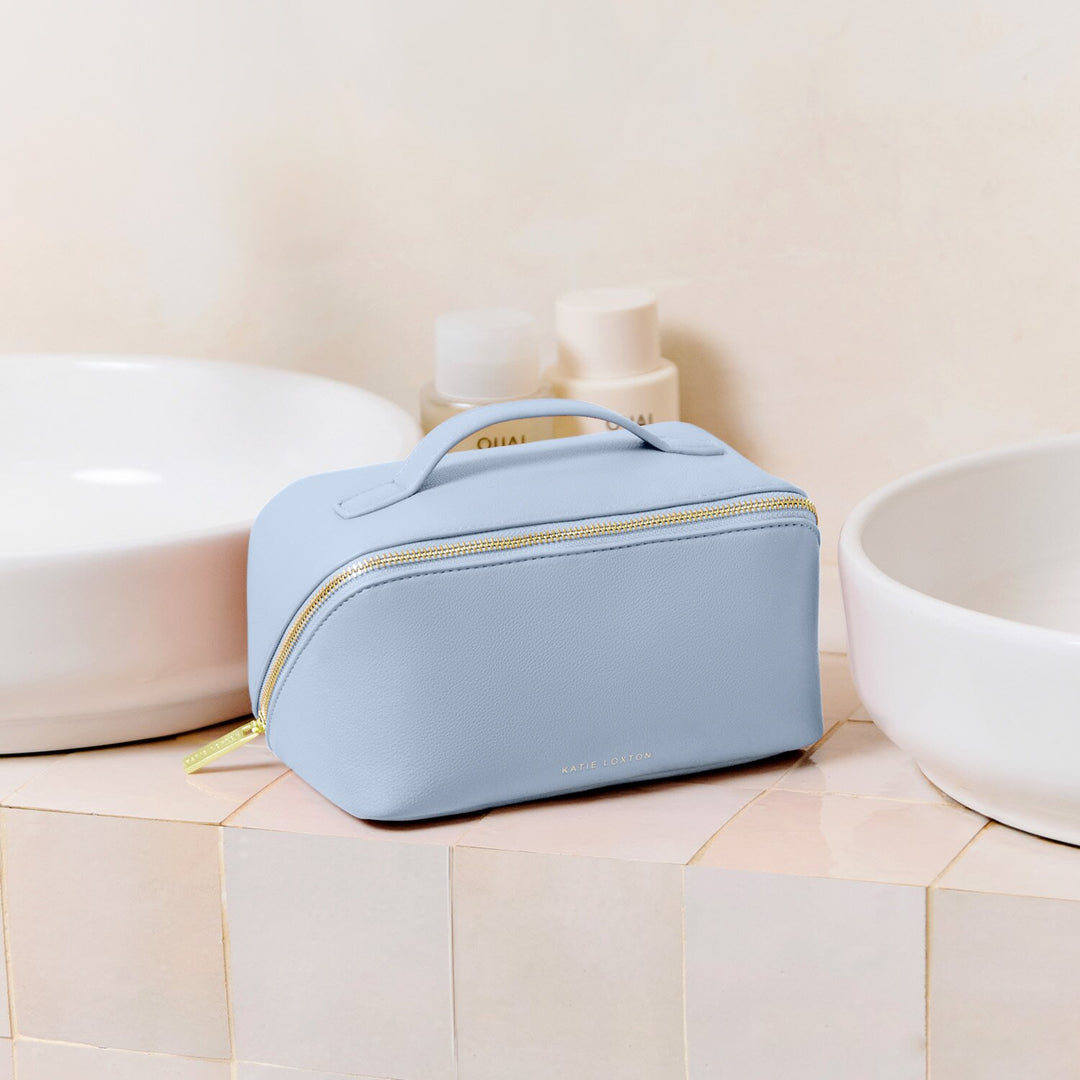 MEDIUM MAKE UP WASH BAG BLUE AURA