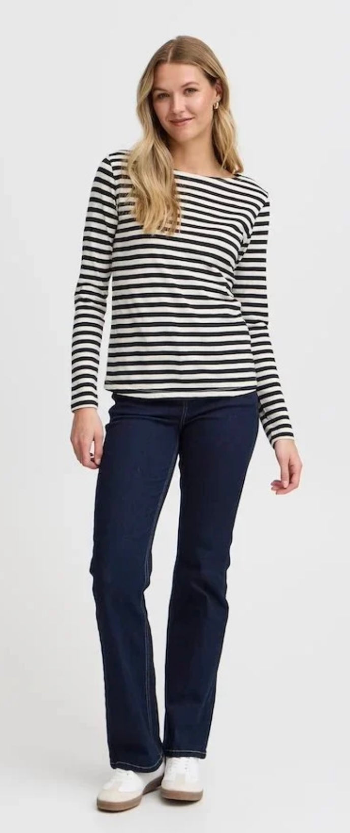BLACK MIX MYE TEE