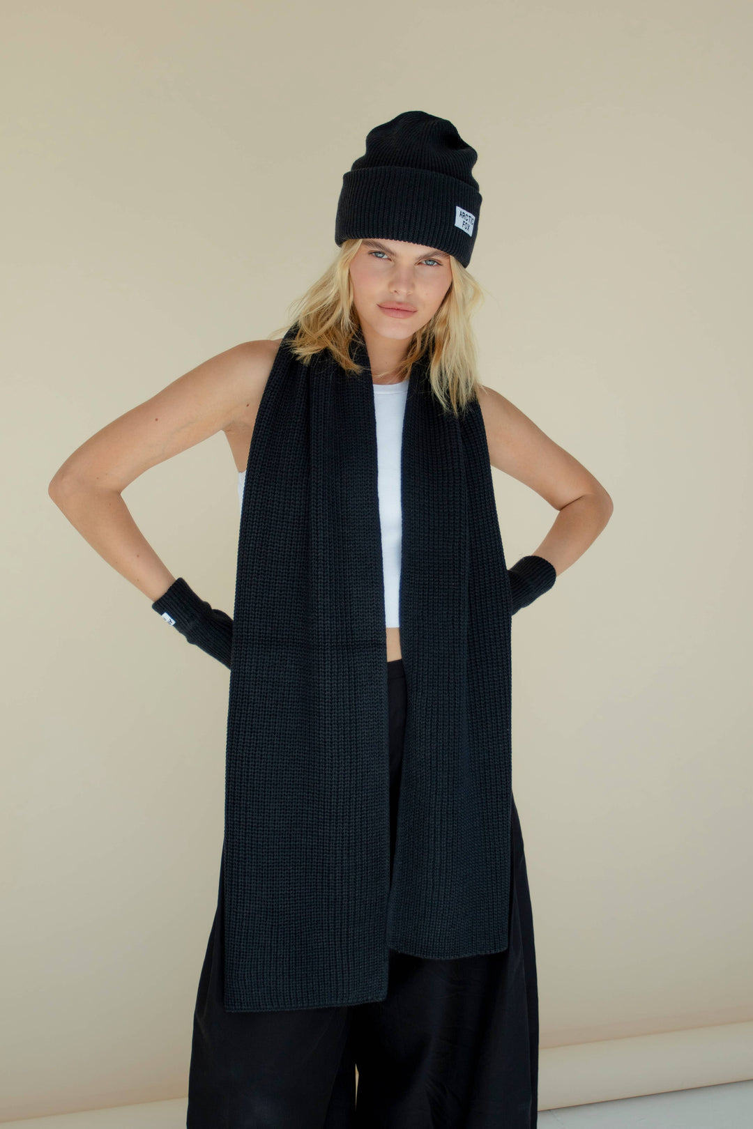 The Recycled Bottle Scarf - Black - AW23