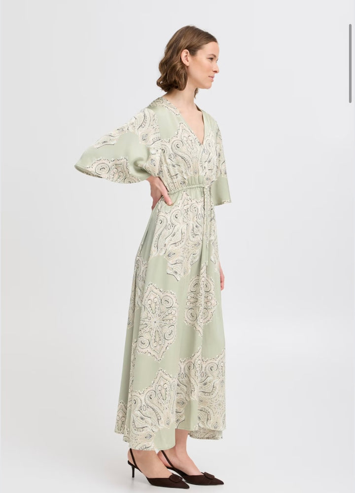 JANNIKE DRESS TEA PAISLEY MIX