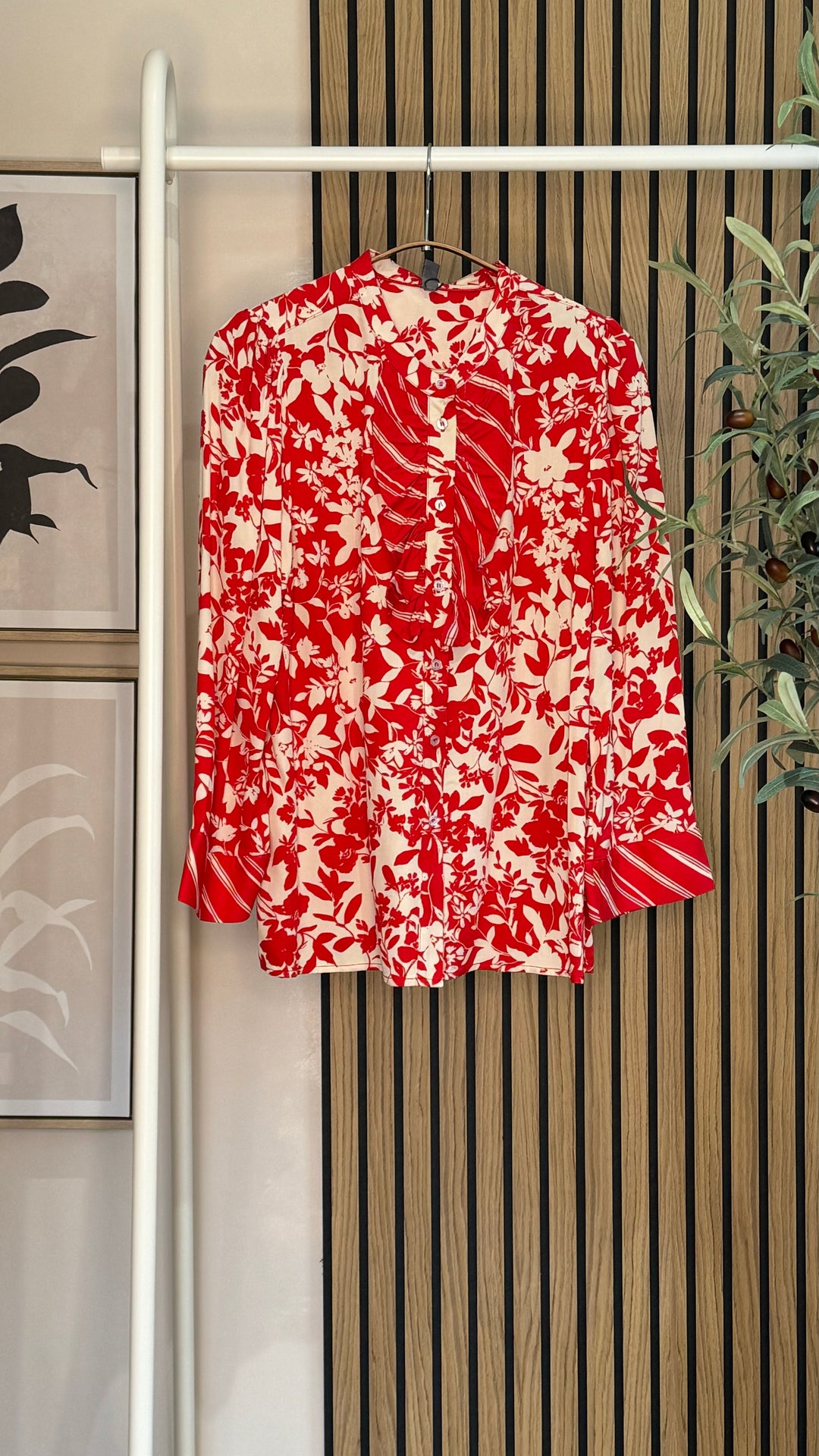 RED FLOWER MIX MAY SHIRT