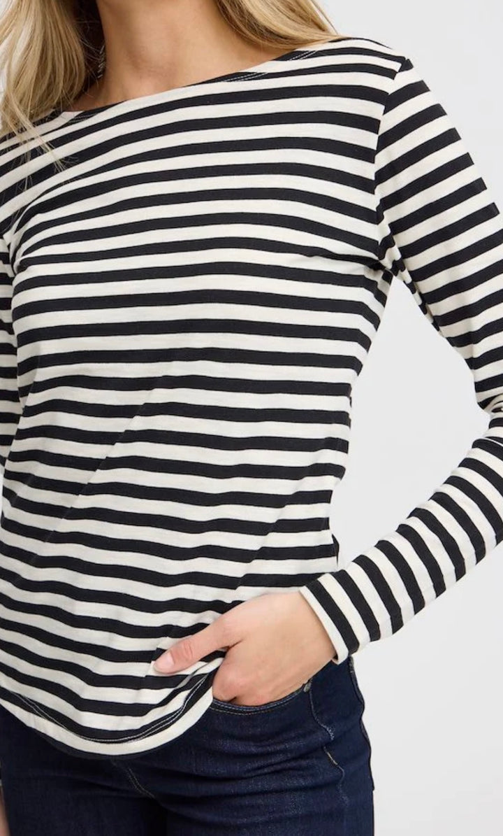 BLACK MIX MYE TEE