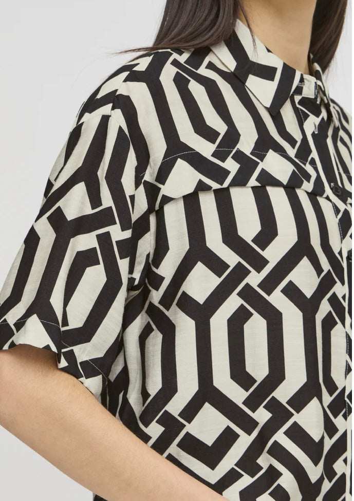 ARIANA SHIRT WHISPER WHITE BLACK
