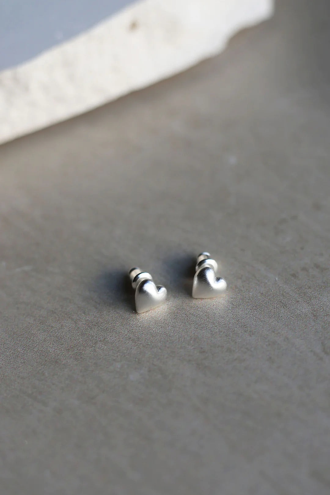 EMBRACE SILVER HEART EARRINGS