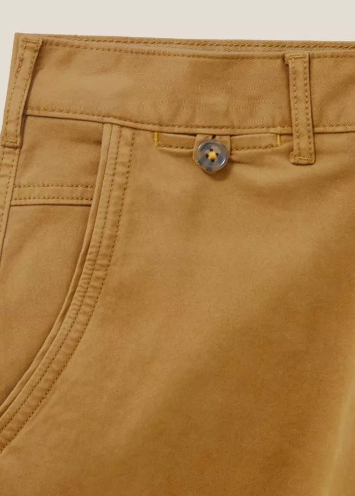 MID BROWN SUTTON ORGANIC CHINO SHORT