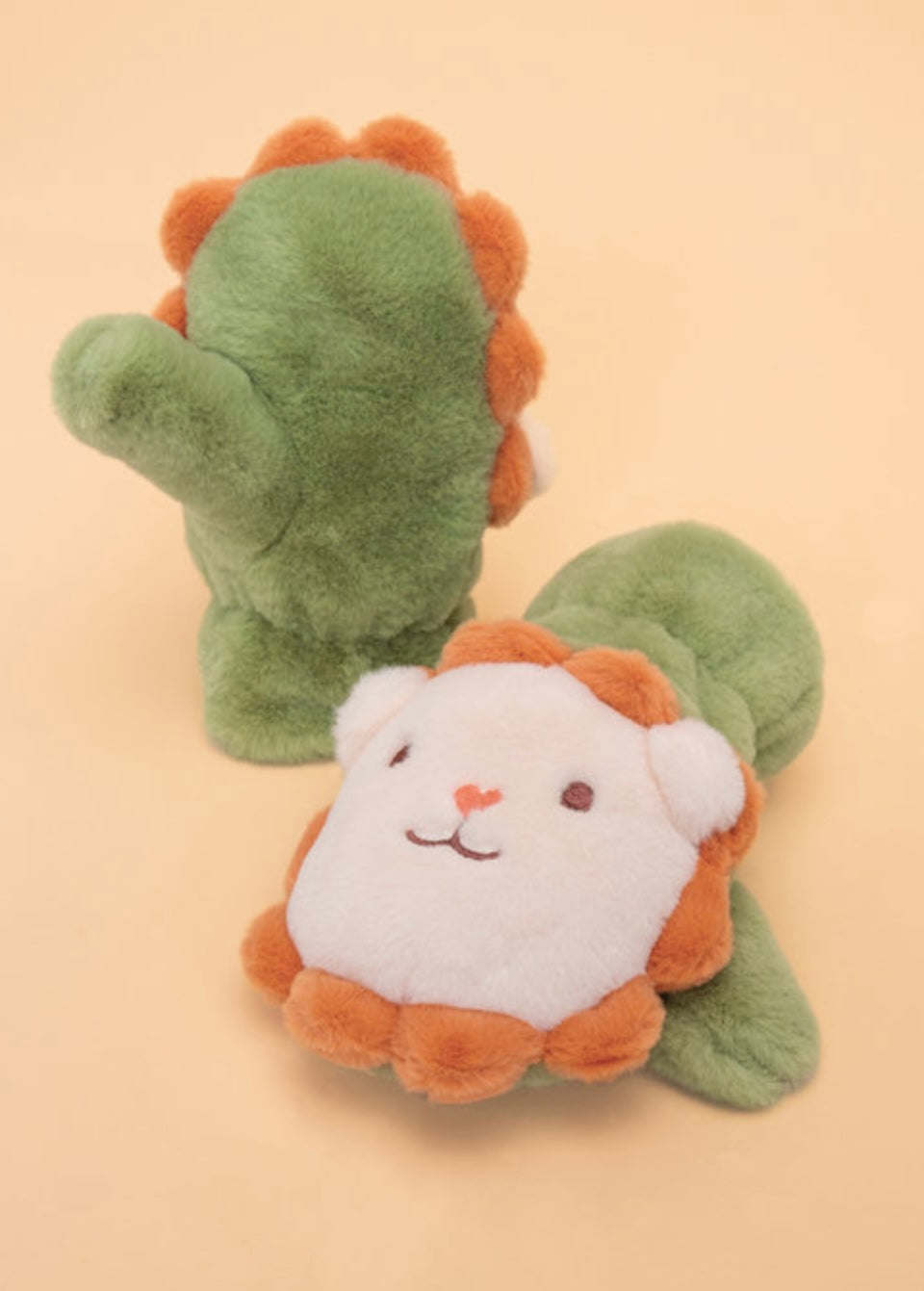 FERN CUTE LION FLUFFY MITTENS