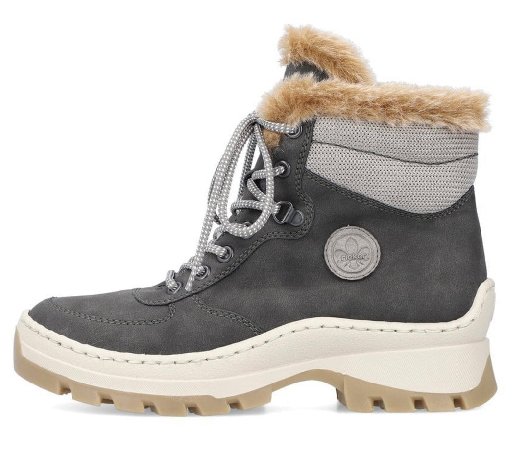 GREY FAUX FUR LINING LACE UP BOOT