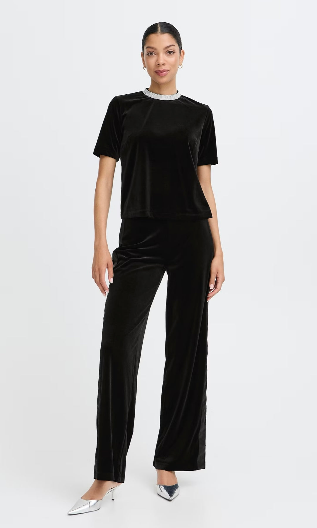 TRUE BLACK PERLINA SHORT BLOUSE