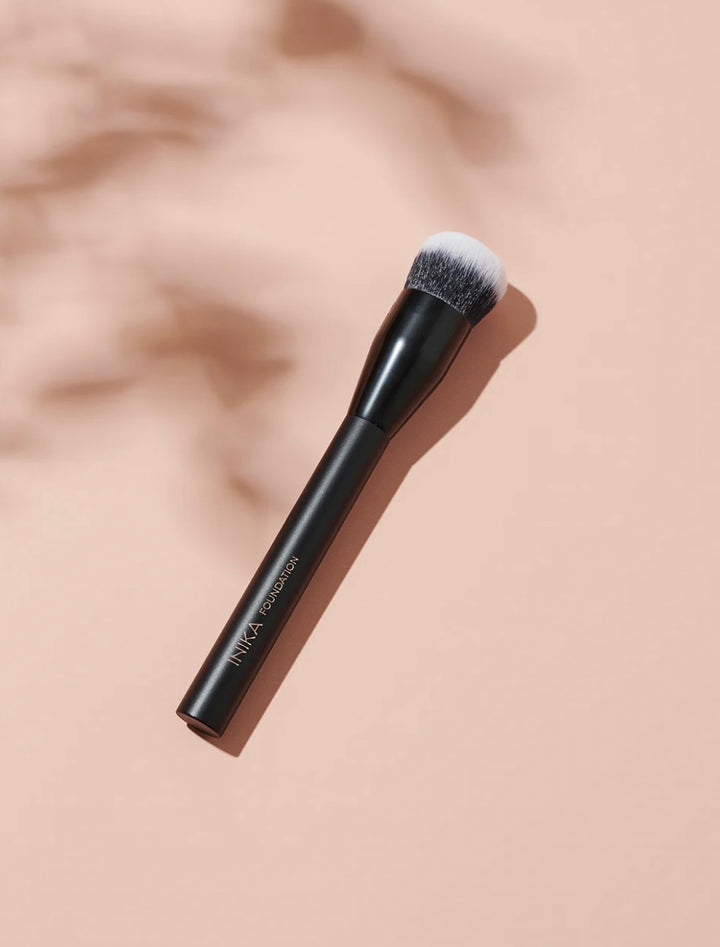 INIKA FOUNDATION BRUSH