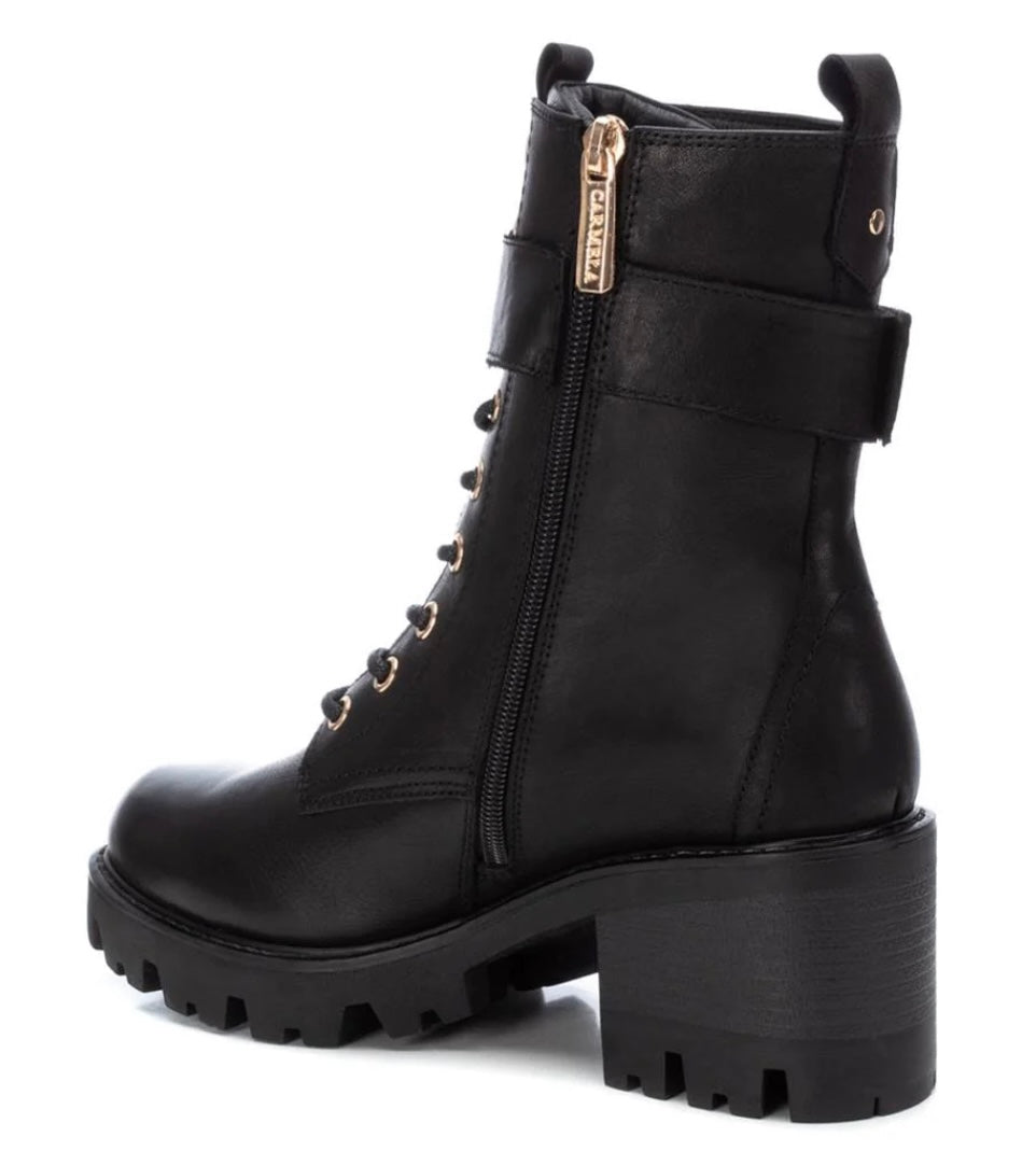 161075 BLACK LEATHER LADIES ANKLE BOOTS