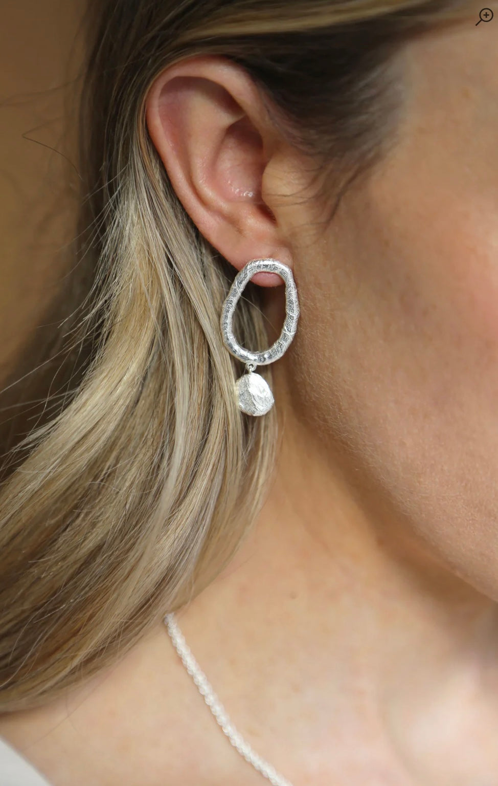 TUTTI AWE EARRINGS