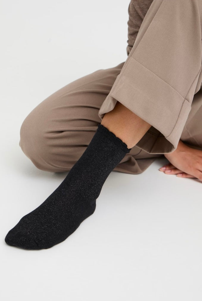 BLACK MIX VILAINE SOCKS