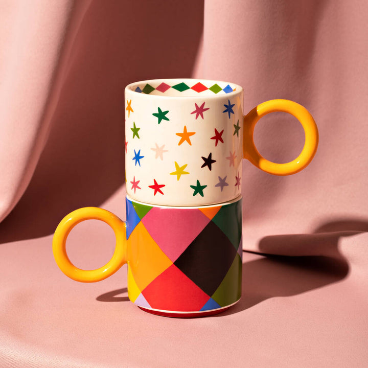 SET OF 2 CHECK & STAR PATTERNED MUGS