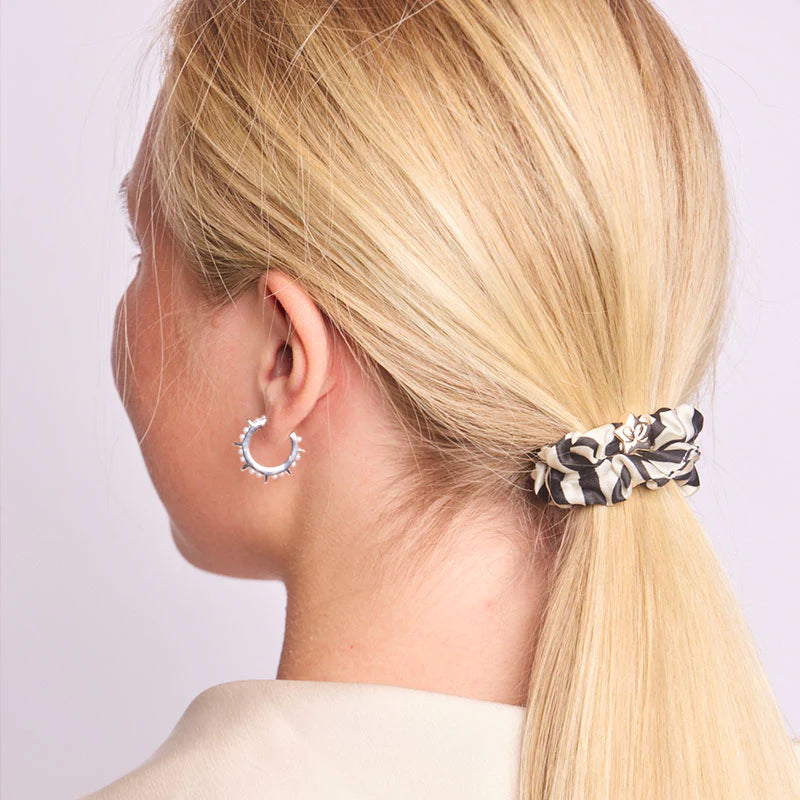 ZEBRA SILK SCRUNCHIE