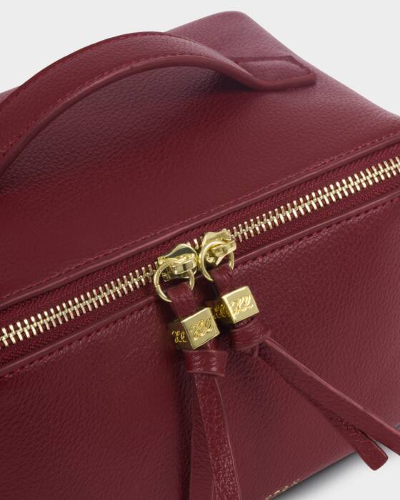 SOHO MEDIUM MAKEUP & WASH BAG CHERRY