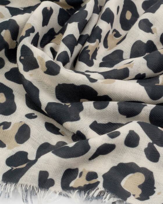 LEOPARD PRINTED SCARF