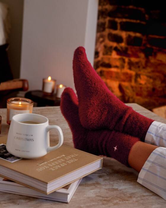 GIFT BOXED SNUG FLUFFY SOCKS CHERRY