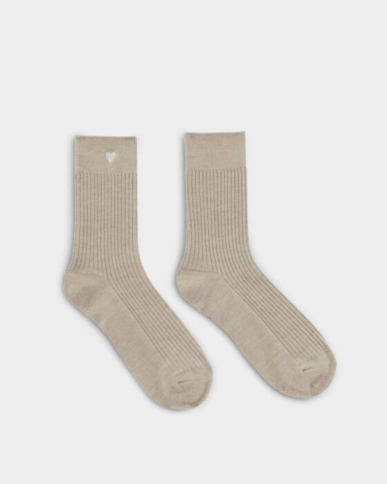 GIFT BOXED SNUG HEART SOCKS TAUPE