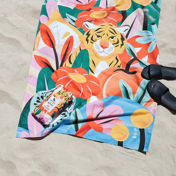 TROPIC LIKE ITS HOT QUICK DRY BEACH TOWEL