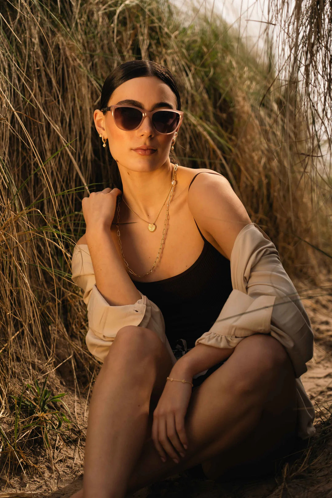 GOLD SHELL NECKLACE