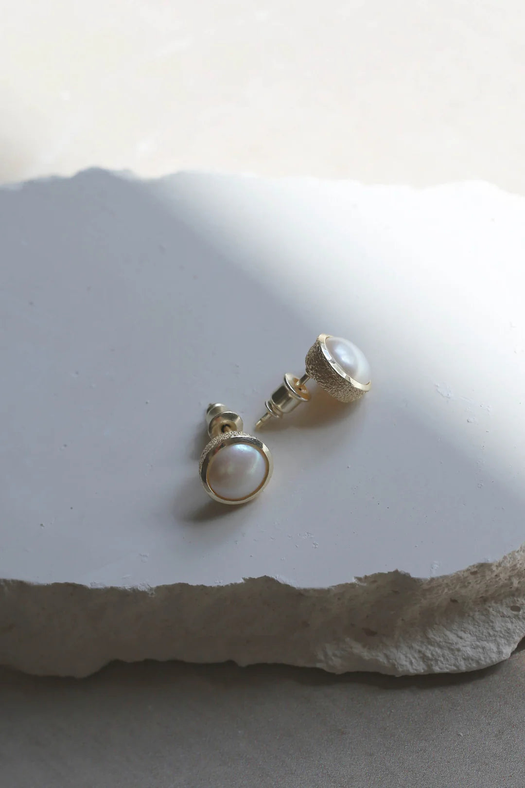 GOLD ROYAL EARRINGS